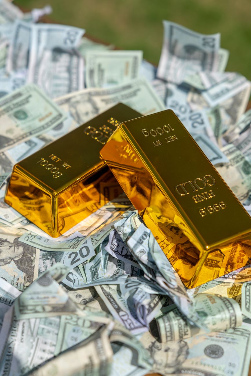 Global bank notes and trade exchanges